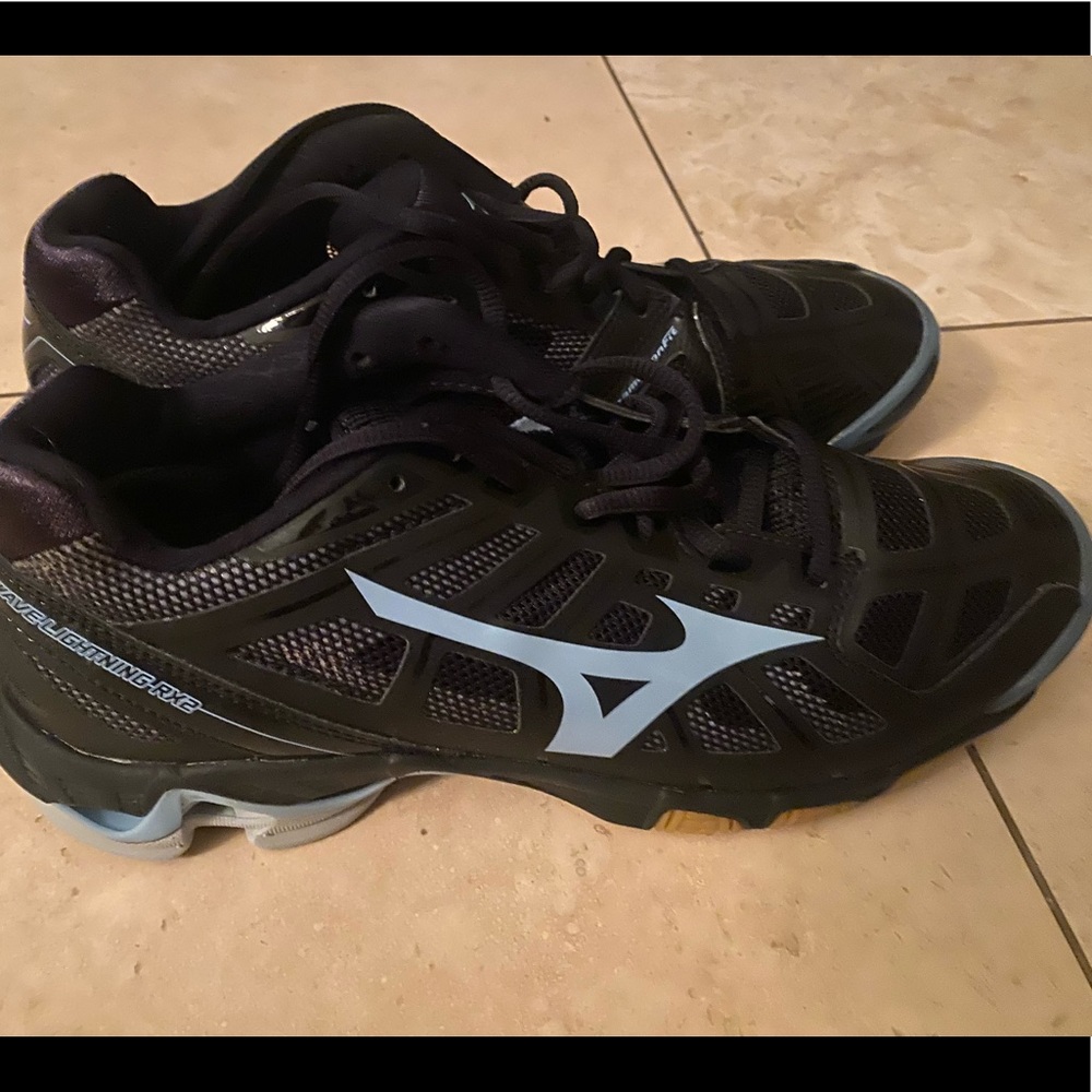 Mizuno BRAND NEW!
